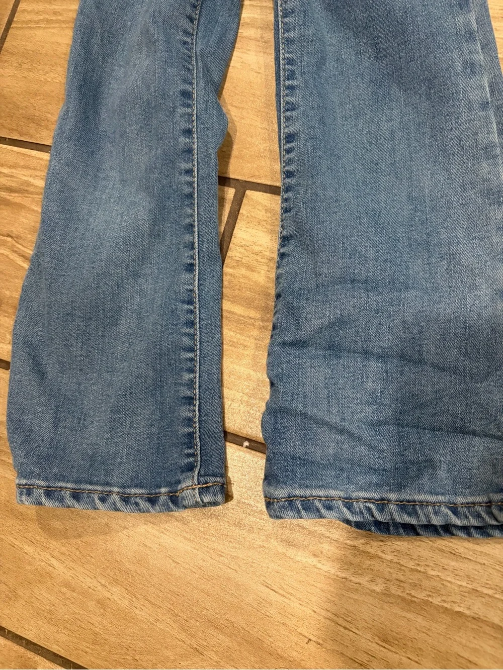 Girls Gap 70s flare blue denim jeans for a 5 year old